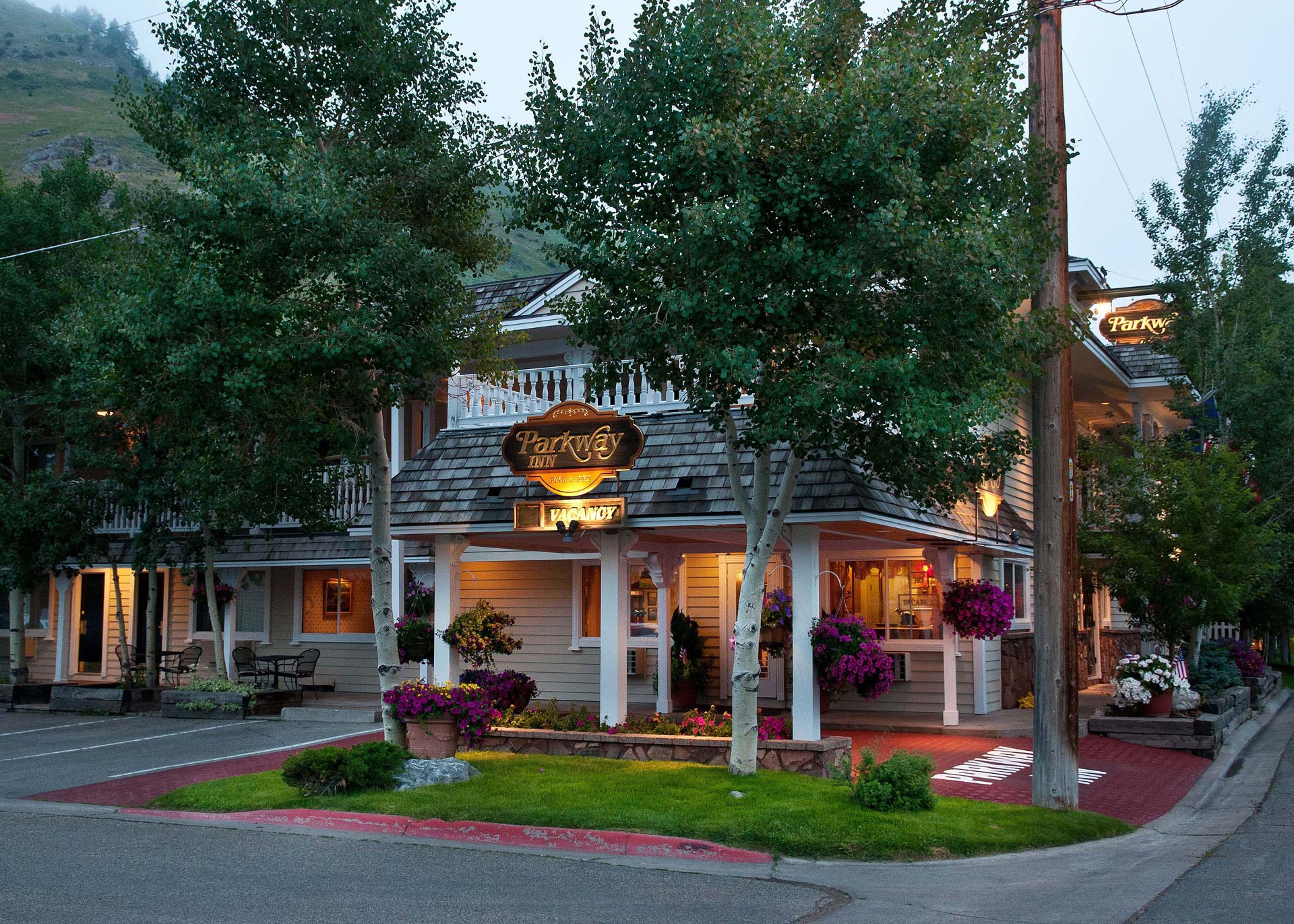Parkway Inn - front Parkway Inn - Front